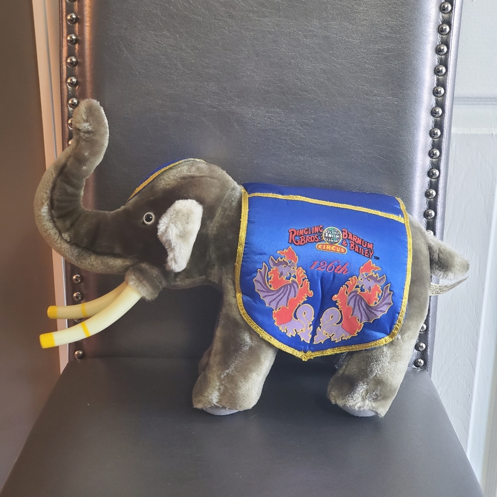 Collectable Ringling Bros Barnum&Bailey 126th Plush Anniversary Circus Elephant